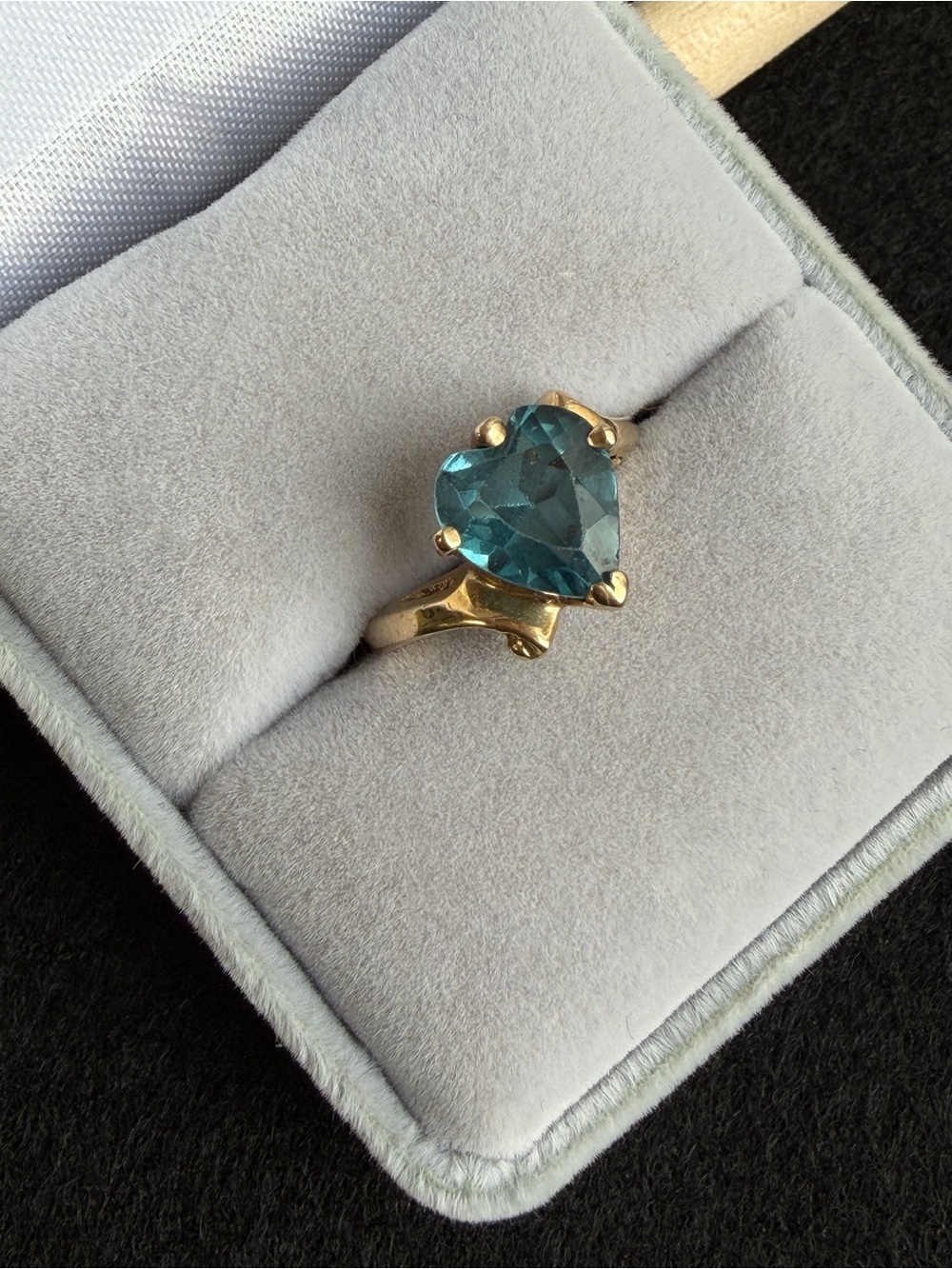 Vintage 10K Yellow Gold Blue Heart Ring Size 5-5.5 MS Jewelers - Picture 3 of 9